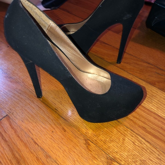 Pumps - Picture 3 of 3